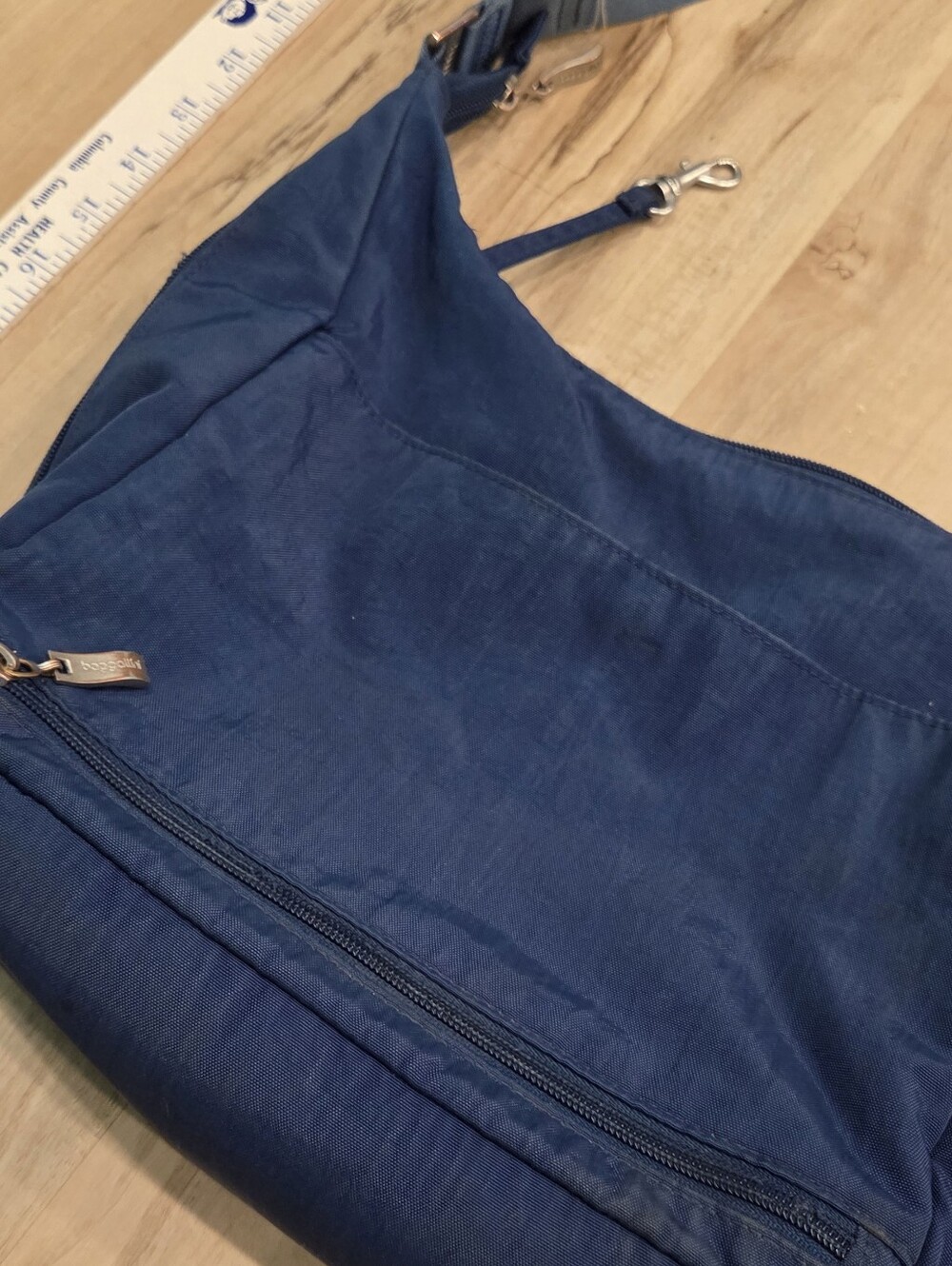 Baggalini Nylon Crossbody Shoulder Bag in Deep Navy - Picture 4 of 12